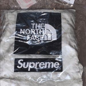 North face x Supreme Paper Print Scarfe